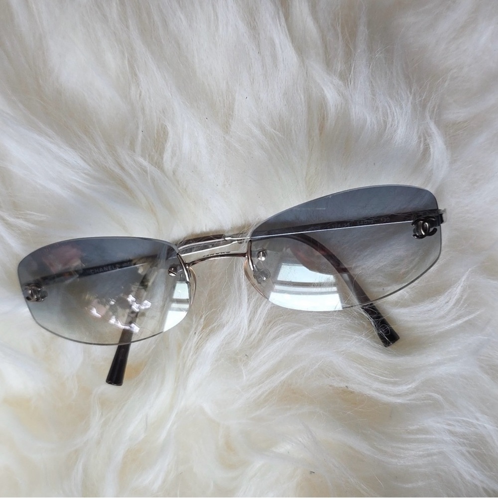 Vintage Authentic CHANEL Silver Rimless Glasses
